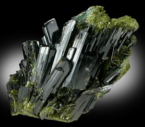 Epidote from Knappenwand, Untersulzbachtal, near Salzburg, Austria