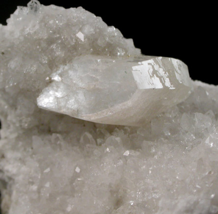 Heulandite-Ca on Quartz from Prospect Park Quarry, Prospect Park, Passaic County, New Jersey