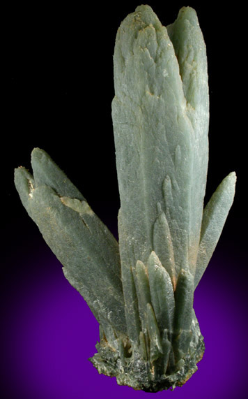 Quartz with Hedenbergite-Actinolite-Crossite inclusions from Mega Xhorio, Serifos Island, Greece