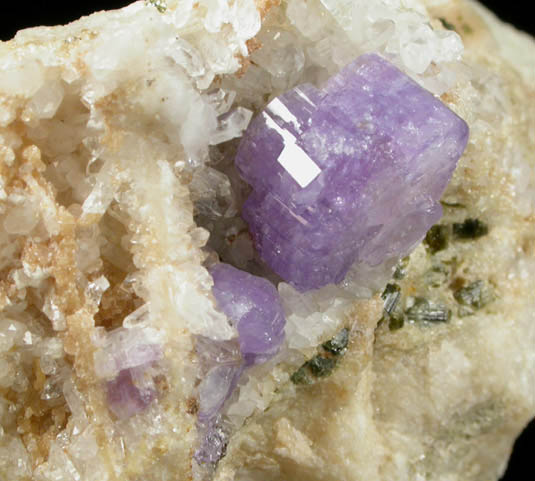 Fluorapatite on Quartz from Harvard Quarry, Noyes Mountain, Greenwood, Oxford County, Maine