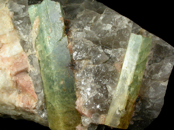 Beryl var. Aquamarine in Quartz-Albite from Alstead Pegmatite District, Cheshire County, New Hampshire