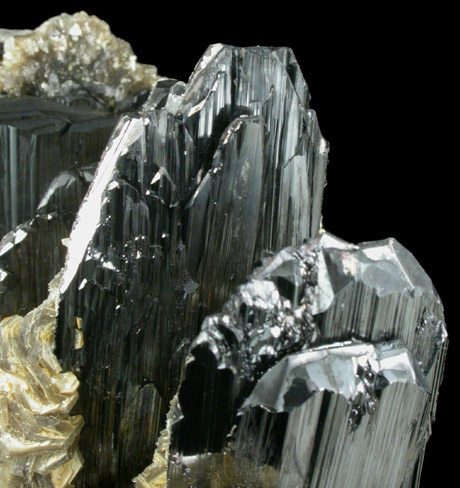 Ferberite, Muscovite, Quartz from Yaogangxian Mine, Nanling Mountains, Hunan Province, China