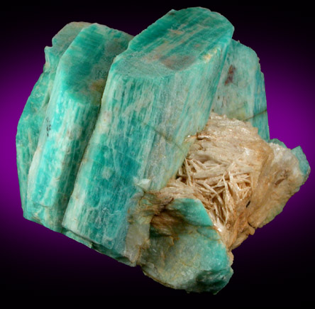 Microcline var. Amazonite with Albite from Crystal Peak area, 6.5 km northeast of Lake George, Park-Teller Counties, Colorado