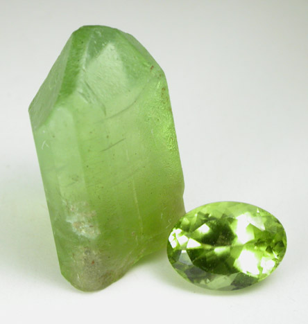 Forsterite var. Peridot (crystal and faceted gemstone) from Suppat, Naran-Kagan Valley, Kohistan District, Khyber Pakhtunkhwa (North-West Frontier Province), Pakistan