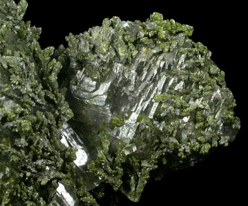 Mottramite on Calcite from Tsumeb Mine, Otavi-Bergland District, Oshikoto, Namibia