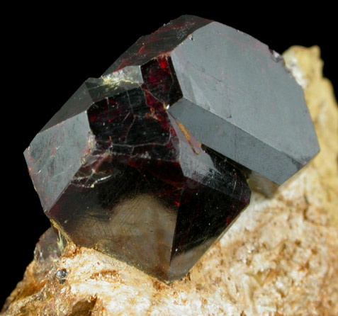 Rutile on Pyrophyllite from Champion Mine, 6 km WSW of White Mountain Peak, White Mountains, Mono County, California