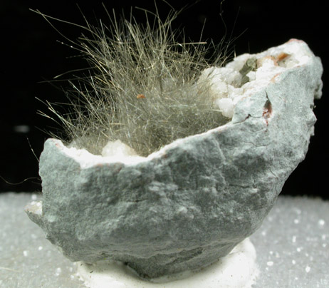 Millerite in Quartz Geode from US Route 27 road cut, Halls Gap, Lincoln County, Kentucky