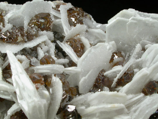 Barite and Sphalerite from Manuelita Mine, Morococha District, Yauli Province, Peru