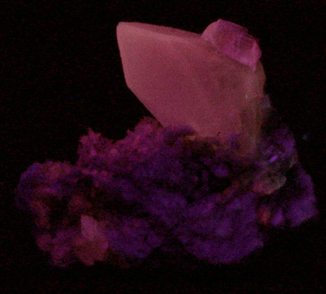 Calcite on Datolite from Millington Quarry, Bernards Township, Somerset County, New Jersey