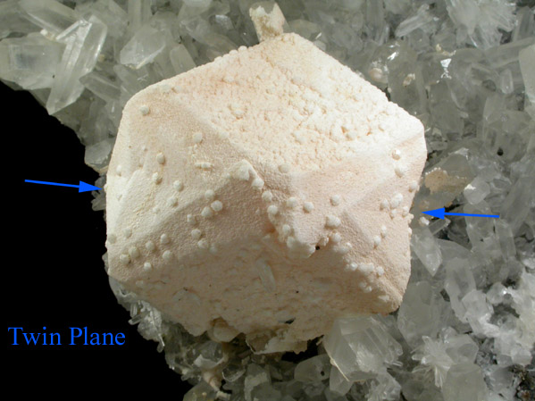 Dolomite over twinned Calcite crystals on Quartz from Raura District, Cajatambo Province, Peru
