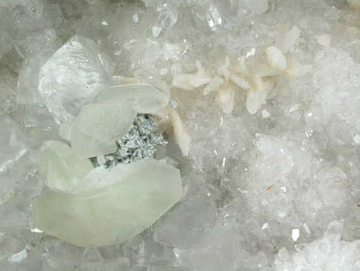 Datolite, Stilbite, Heulandite-Ca, Calcite, Quartz from Sowerbutt Quarry, Prospect Park, Passaic County, New Jersey