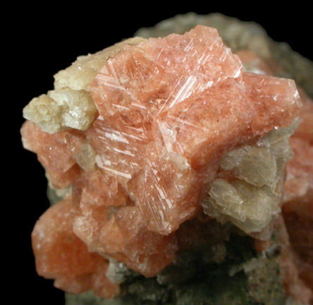 Gmelinite on Chabazite with Heulandite-Ca from Pinnacle Rock, Five Islands, Nova Scotia, Canada