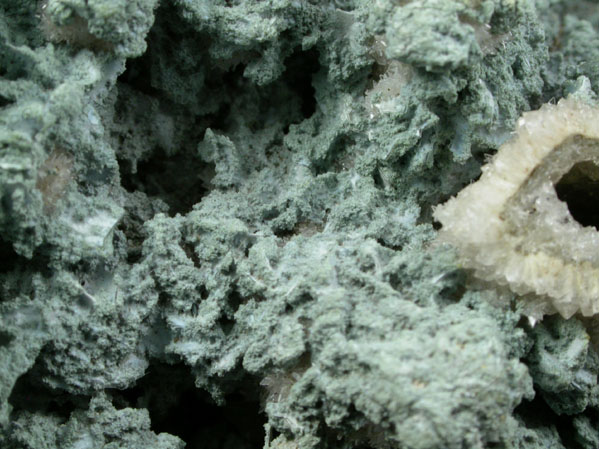 Babingtonite on Quartz epimorphs after Anhydrite from Prospect Park Quarry, Prospect Park, Passaic County, New Jersey