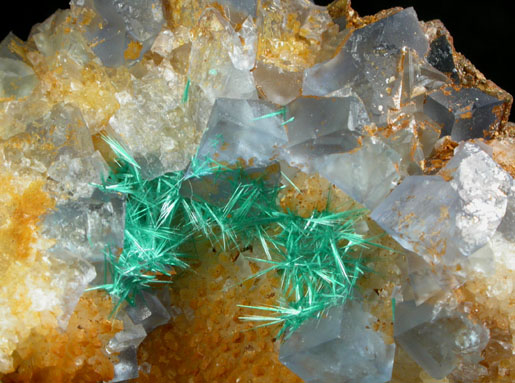 Brochantite and Fluorite on Quartz from Hansonburg District, 8.5 km south of Bingham, Socorro County, New Mexico