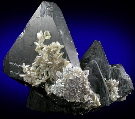 Ferberite with Muscovite from Yaogangxian Mine, Nanling Mountains, Hunan Province, China