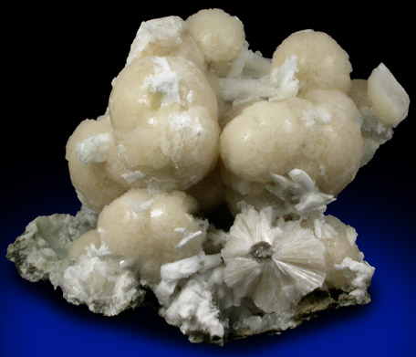 Stilbite-Ca with Natrolite from Millington Quarry, Bernards Township, Somerset County, New Jersey