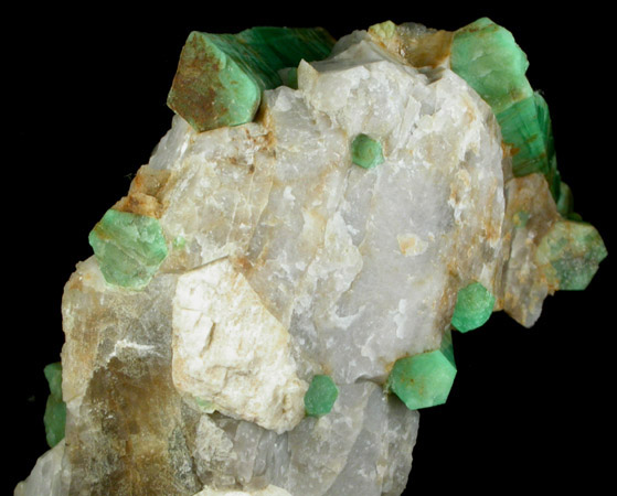 Beryl var. Emerald from Mount Dayakou tungsten mine, 6 km northeast of Mengdong village, Malipo County, Yunnan Province, China