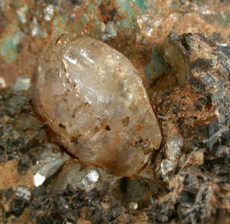 Phenakite on Microcline from Crystal Park, southwest of Manitou Springs, El Paso County, Colorado