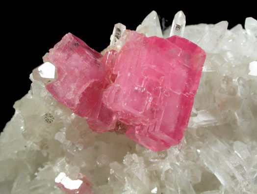 Rhodochrosite on Quartz from Huallapon Mine, Pasto Bueno District, Ancash Department, Peru