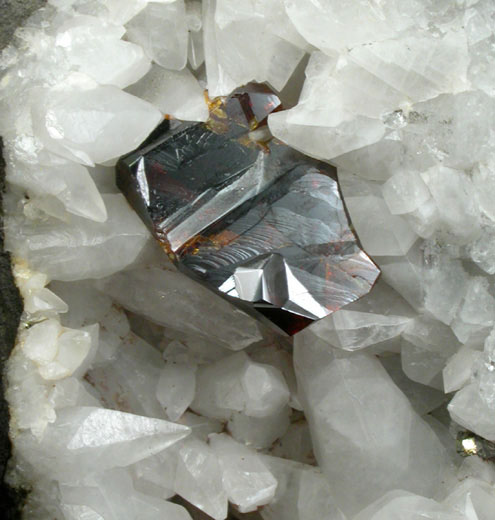 Sphalerite on Calcite from Root Glen, Clinton, Oneida County, New York