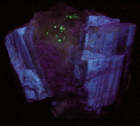 Elbaite Tourmaline in Quartz from Dunton Quarry, Plumbago Mountain, Hall's Ridge, Newry, Oxford County, Maine