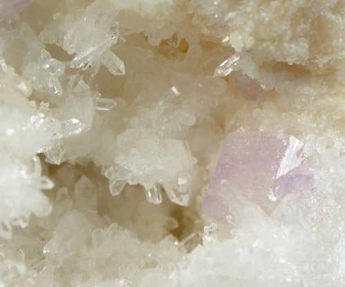 Fluorapatite and Quartz in Albite from Harvard Quarry, Noyes Mountain, Greenwood, Oxford County, Maine