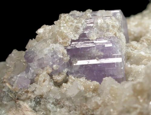Fluorapatite with Quartz and Muscovite on Albite from Harvard Quarry, Noyes Mountain, Greenwood, Oxford County, Maine