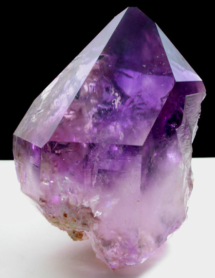 Quartz var. Amethyst Quartz from Jackson's Crossroads, 46.5 km east of Athens, Wilkes County, Georgia