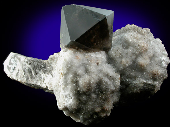 Quartz var. Smoky from Roncari Quarry, East Granby, Hartford County, Connecticut