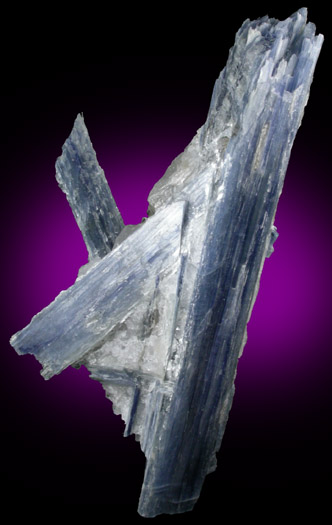 Kyanite in Quartz from Barra do Salinas, Coronel Murta, Minas Gerais, Brazil