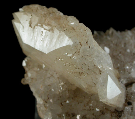 Heulandite-Ca on Quartz from Prospect Park Quarry, Prospect Park, Passaic County, New Jersey