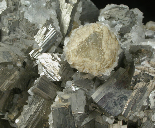 Arsenopyrite, Quartz, Siderite, Calcite from Panasqueira Mine, Barroca Grande, 21 km. west of Fundao, Castelo Branco, Portugal