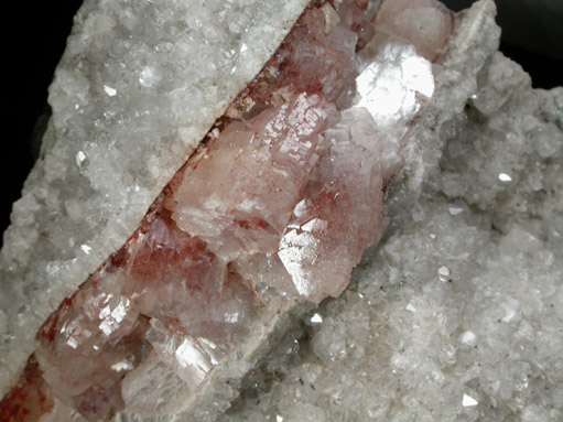 Heulandite-Ca with Calcite on Quartz pseudomorph after Anhydrite from Upper New Street Quarry, Paterson, Passaic County, New Jersey