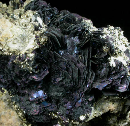 Covellite on Quartz and Pyrite from Summitville District, Rio Grande County, Colorado