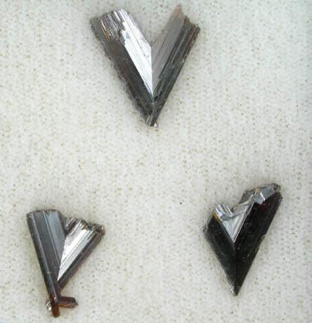 Rutile (V-twinned) from Diamantina, Minas Gerais, Brazil