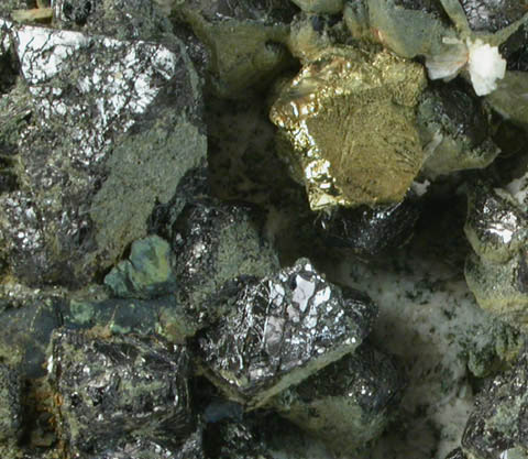 Magnetite, Chalcopyrite, Natrolite from Laurel Hill (Snake Hill) Quarry, Secaucus, Hudson County, New Jersey