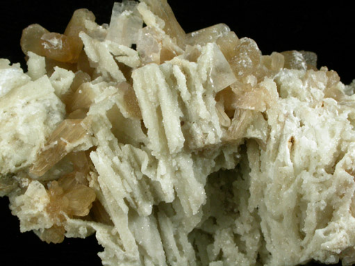 Stilbite-Ca and Heulandite-Ca on Datolite pseudomorphs after Anhydrite from Upper New Street Quarry, Paterson, Passaic County, New Jersey