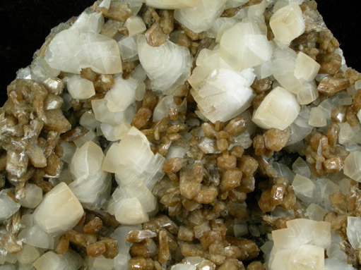 Stilbite-Ca and Calcite from Moore's Station Quarry, 44 km northeast of Philadelphia, Mercer County, New Jersey