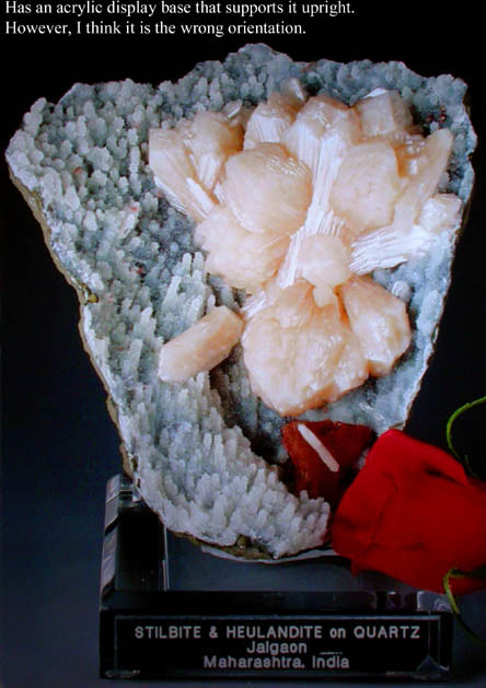 Stilbite-Ca and Heulandite-Ca on Quartz from Jalgaon, Maharashtra, India