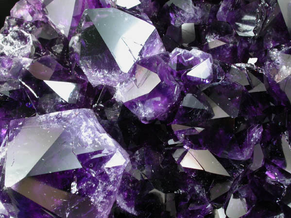 Quartz var. Amethyst Quartz from Catalan Agate-Amethyst District, Southern Paran Basalt Basin, Artigas, Uruguay