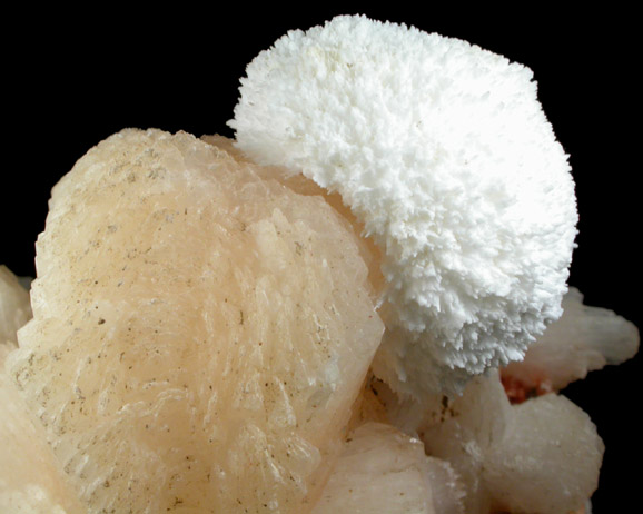 Mordenite on Stilbite-Ca from Sakur, Ahmadnagar District, Maharashtra, India