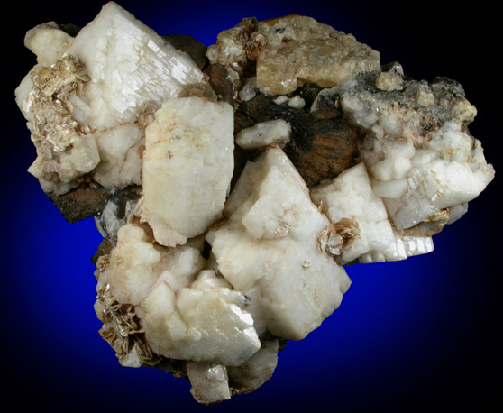 Microcline, Scheelite, Quartz, Magnesiofoitite(?) from Xuebaoding Mountain near Pingwu, Sichuan Province, China