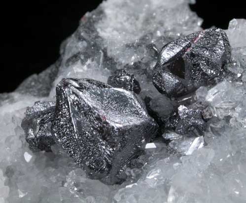 Cinnabar (twinned crystals) on Quartz from Wanshan, Tongren, Guizhou Province, China