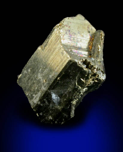 Cubanite (V-twinned crystals) from Henderson #2 Mine, Chibougamau, Abitibi County, Québec, Canada