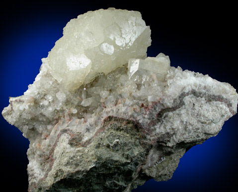 Heulandite-Ca on Calcite and Quartz from Upper New Street Quarry, Paterson, Passaic County, New Jersey