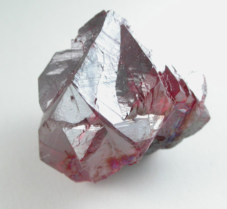 Cinnabar (penetration twin) from Red Bird Mine, Antelope Springs District, 24 km east of Lovelock, Pershing County, Nevada