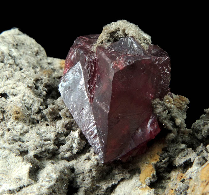 Cinnabar (penetration twin) on Quartz-rich matrix from Red Bird Mine, Antelope Springs District, 24 km east of Lovelock, Pershing County, Nevada