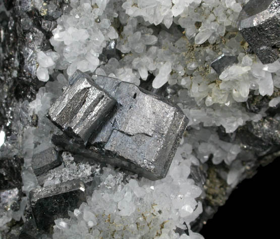 Bournonite, Sphalerite, Quartz, Pyrite from Pachapaqui District, Bolognesi Province, Ancash Department, Peru