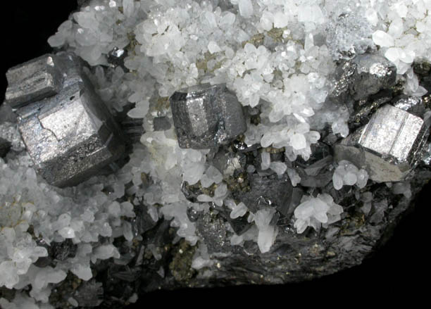 Bournonite, Sphalerite, Quartz, Pyrite from Pachapaqui District, Bolognesi Province, Ancash Department, Peru