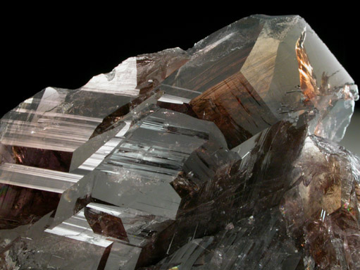Axinite-(Fe) from Puiva Mine, Saranpaul, Tyumenskaya Oblast', Russia